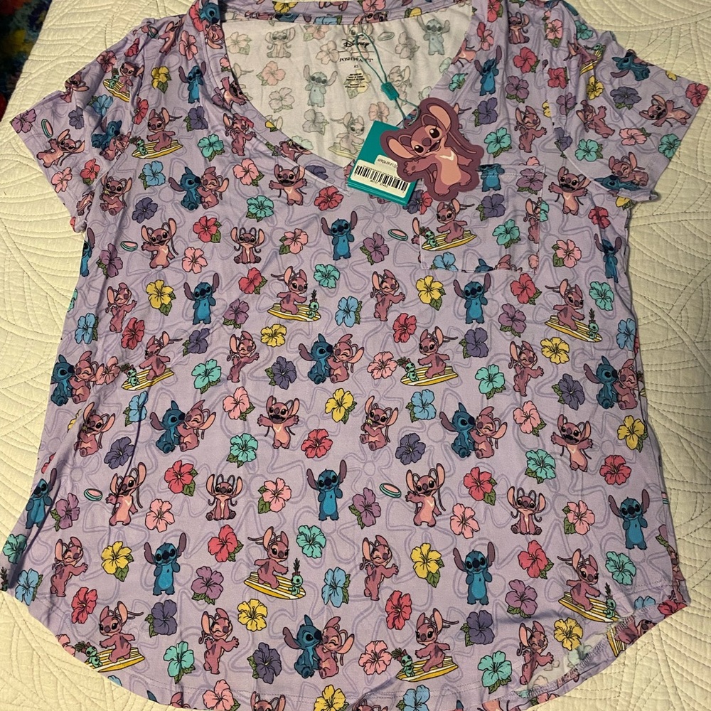 Posh Peanut Disney Angel Stitch Women’s V-neck, XS, NWT